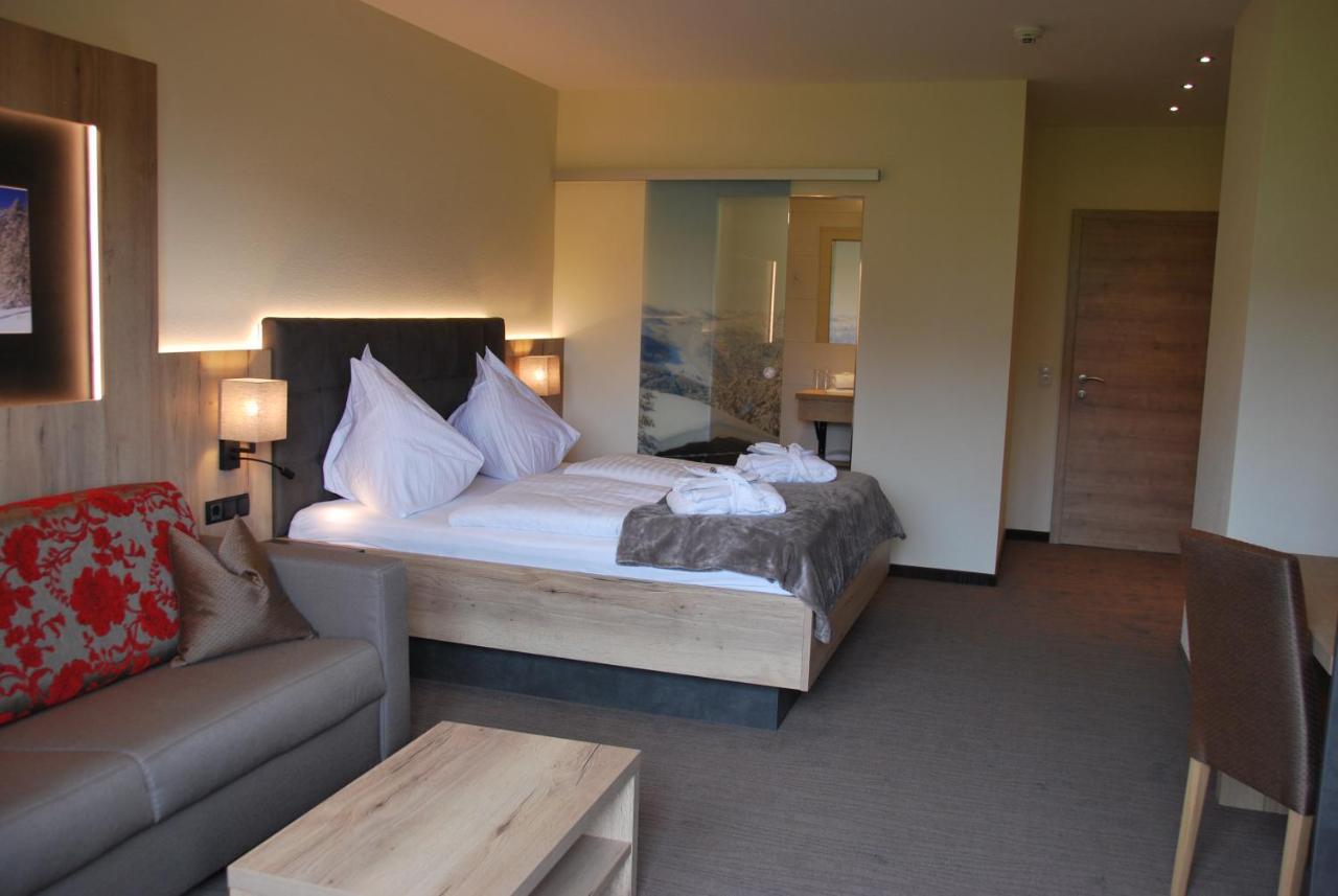 Hotel Pariente ชลัดมิง ภายนอก รูปภาพ