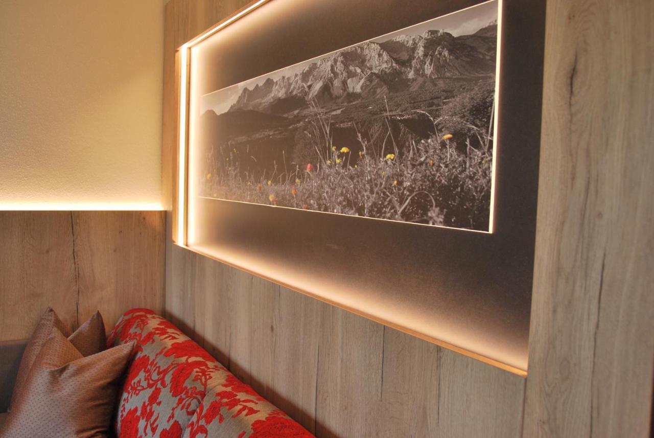 Hotel Pariente ชลัดมิง ภายนอก รูปภาพ